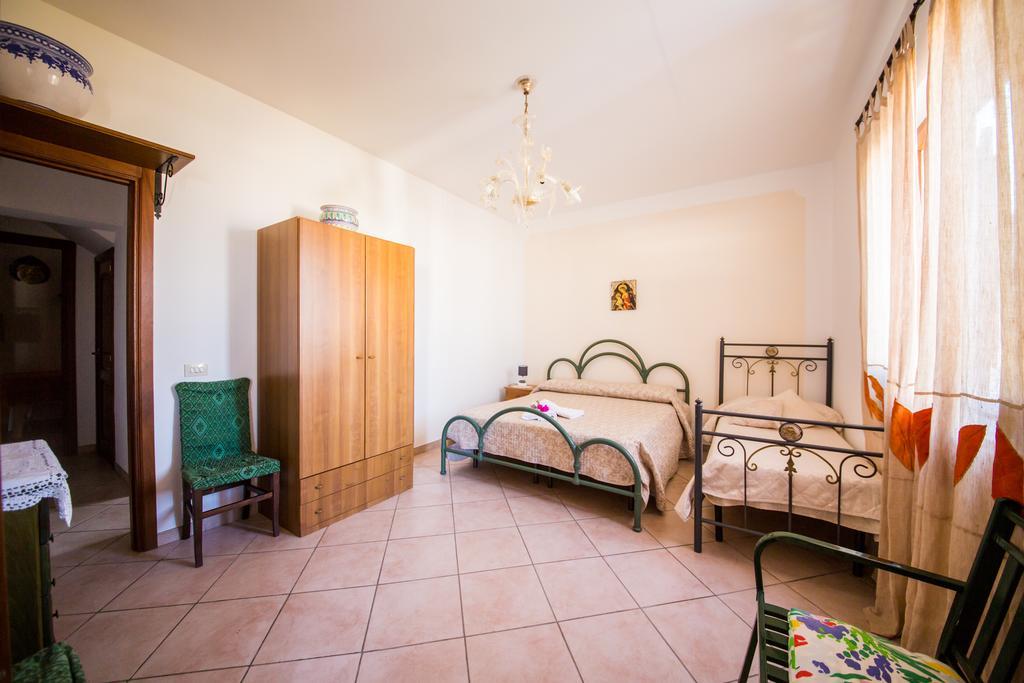 Casa Papiro Bed & Breakfast Lipari  Bagian luar foto